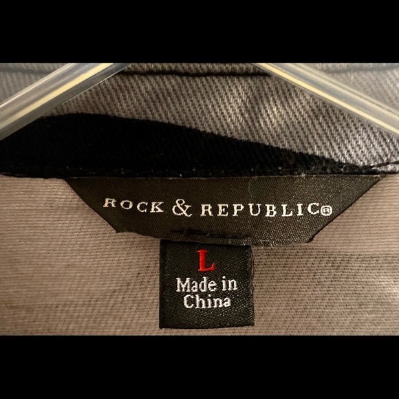 Like new jean jacket - Picture 4 of 5